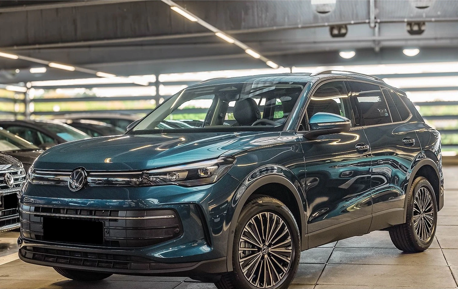 VW Tiguan LIFE* 4M* DISTRONIC* CAMERA* KEYLESS* CARPLAY* , снимка 1