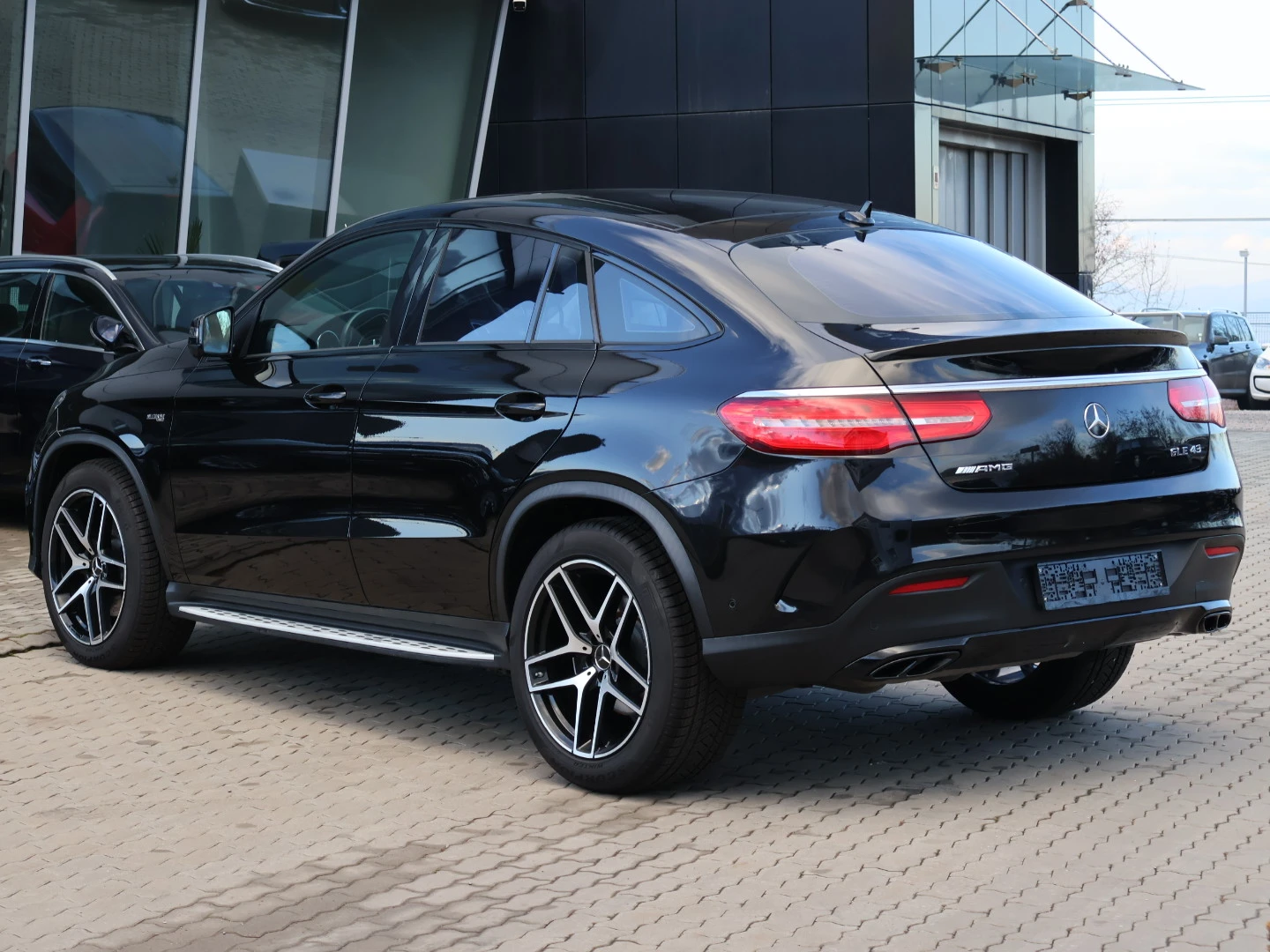 Mercedes-Benz GLE 43 AMG COUPE на 130 хил .км. в ТОП СЪСТОЯНИЕ - изображение 4