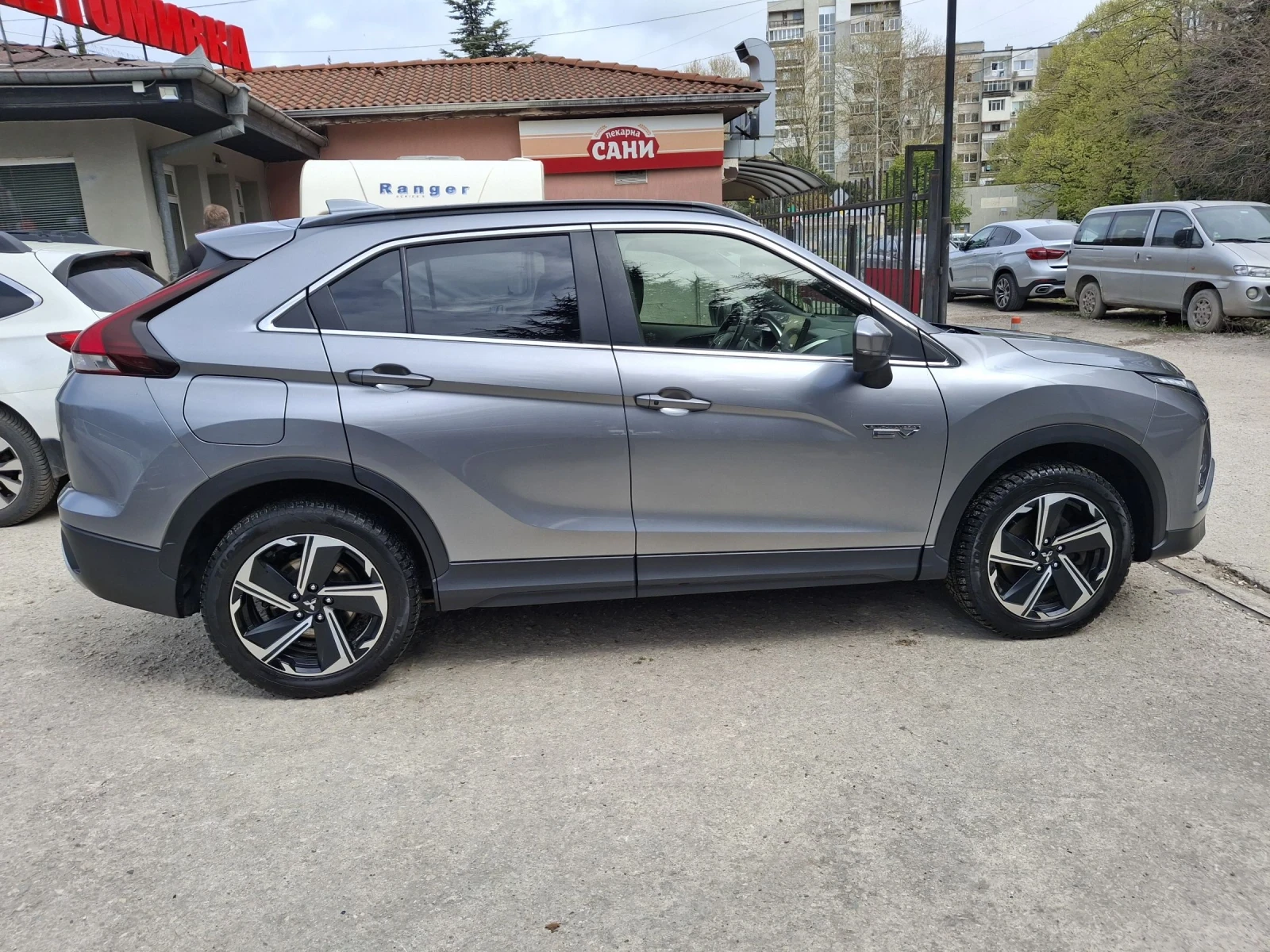 Mitsubishi Eclipse Cross 2.4 PHEV TOP - изображение 8