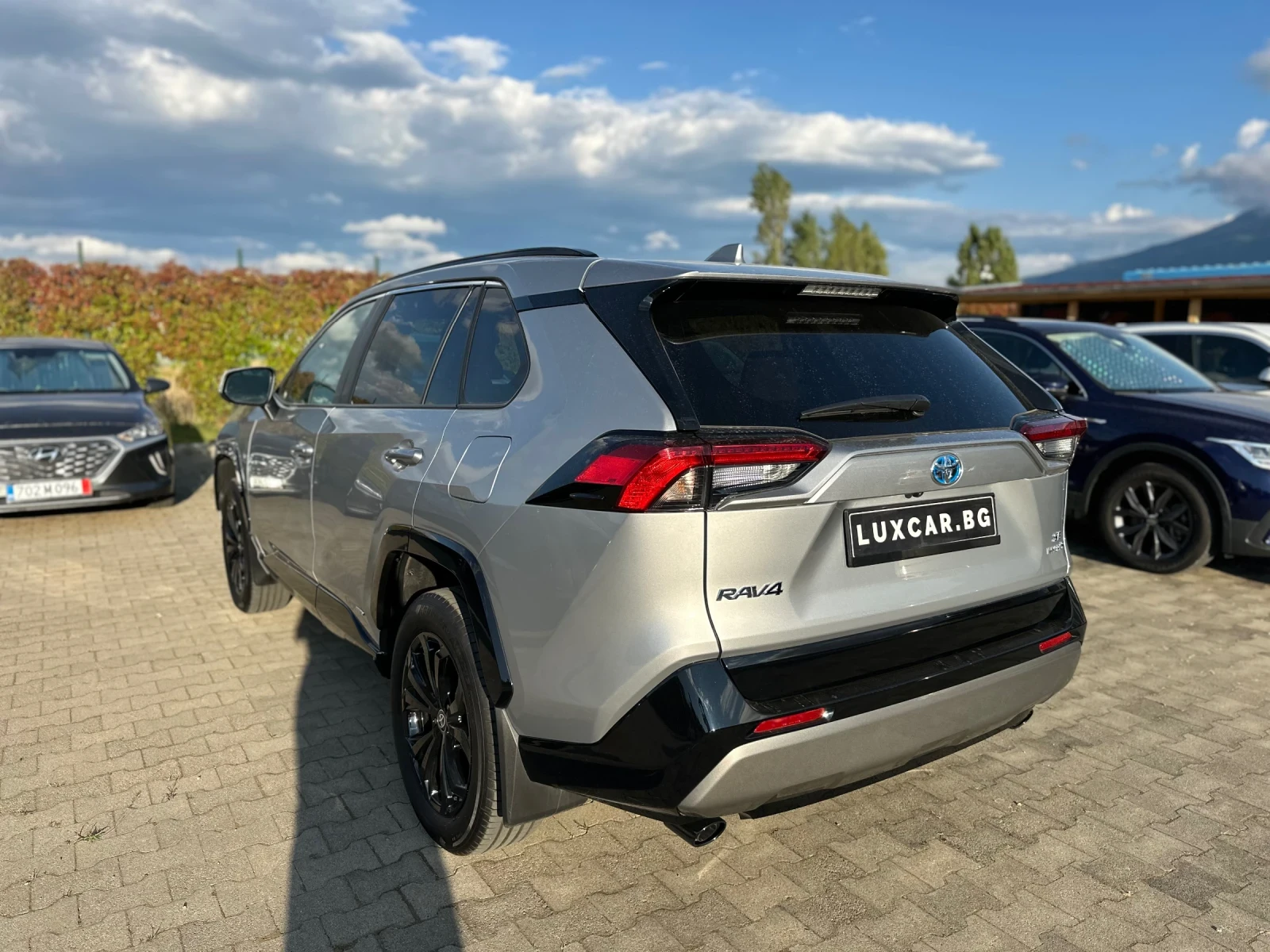 Toyota Rav4 2.5 Hybrid SE AWD - изображение 5