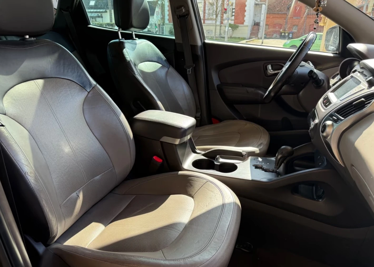 Hyundai IX35 Premium AWD , снимка 11 - Автомобили и джипове - 54111865