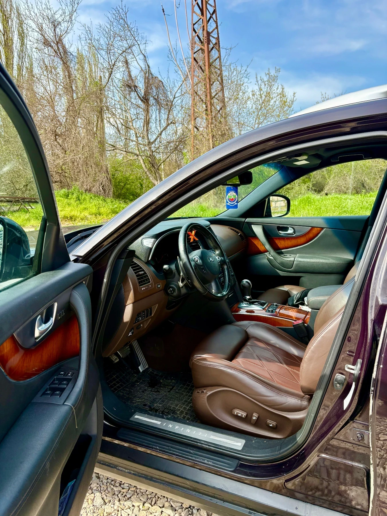 Infiniti Fx 50, снимка 3 - Автомобили и джипове - 54639936