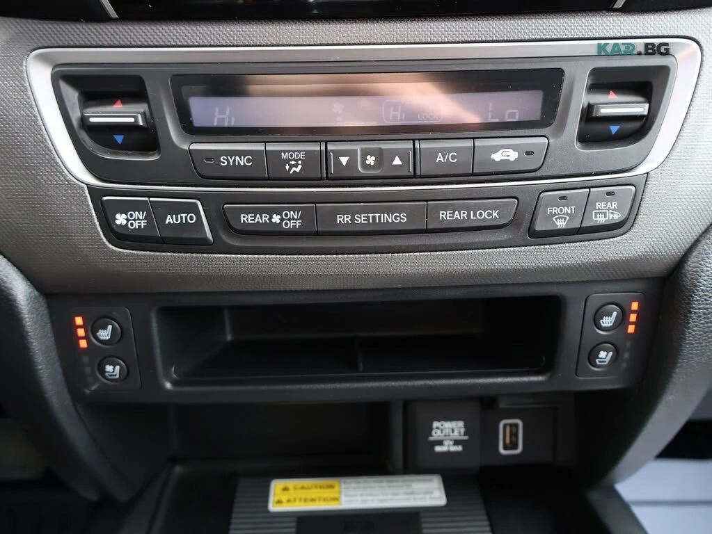 Honda Ridgeline Touring * AWD * АвтоКредит* (ЦЕНА ДО БГ), снимка 11 - Автомобили и джипове - 54643167