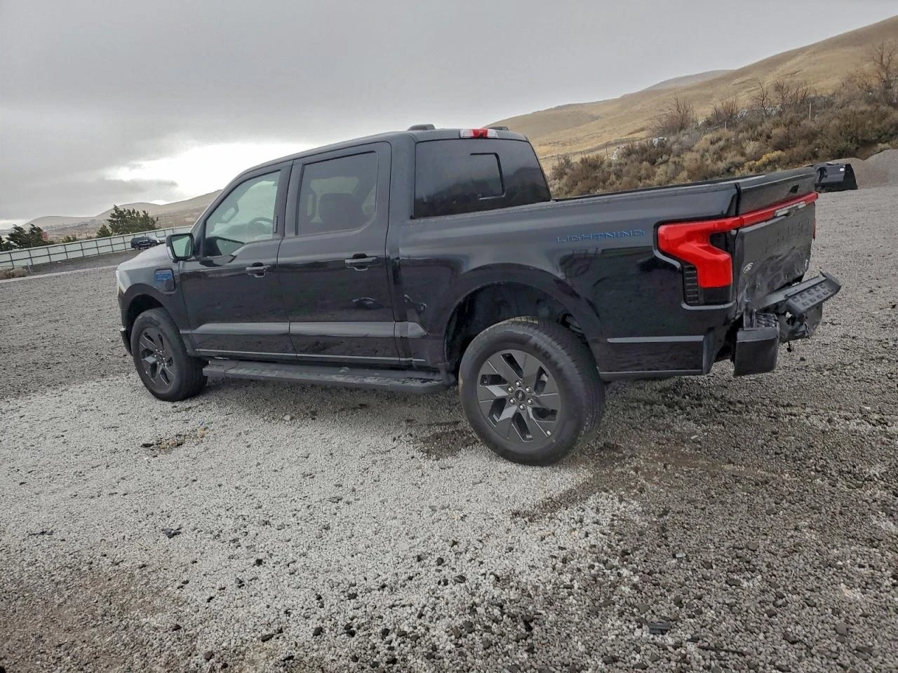 Ford F150 Lightning Lariat, снимка 2 - Автомобили и джипове - 55288742