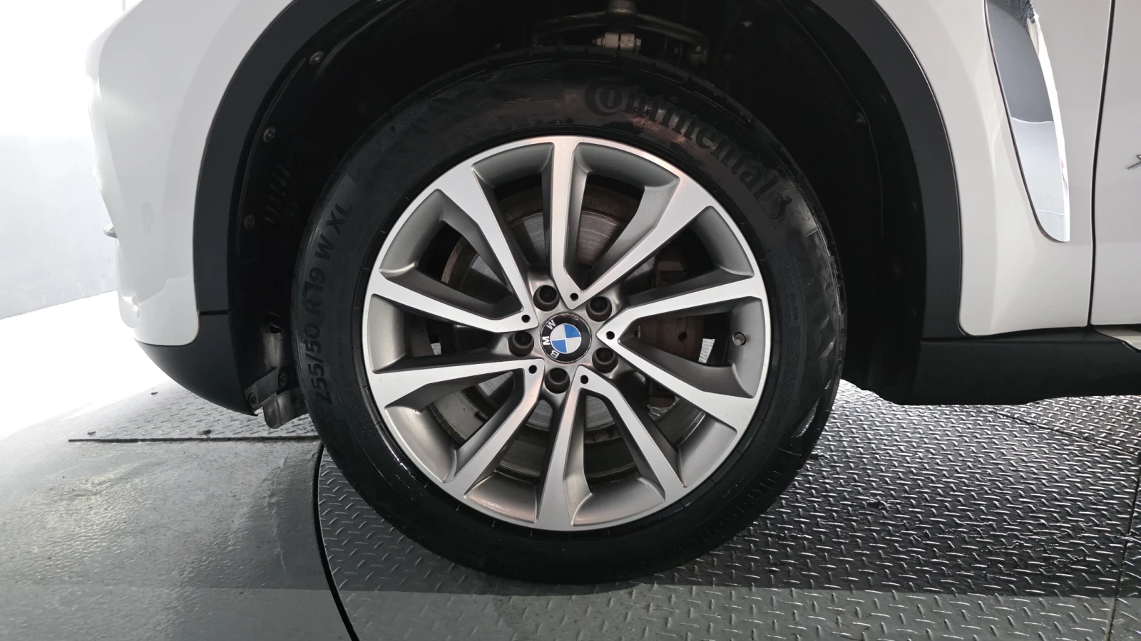 BMW X6 xDrive30d* ЕЛ. БАГАЖНИК* HUD* 360* КРАЙНА ЦЕНА, снимка 5 - Автомобили и джипове - 55367141