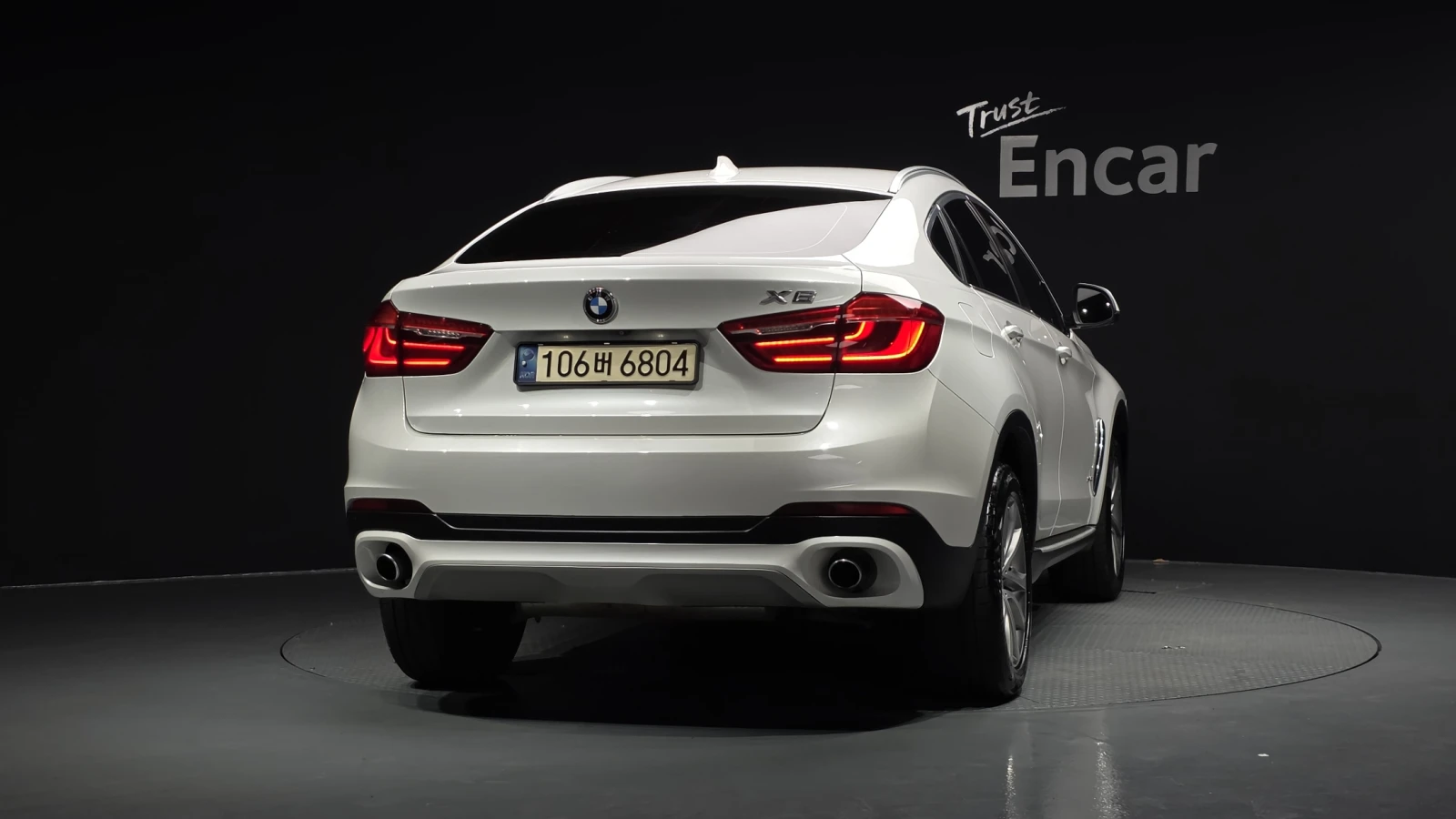 BMW X6 xDrive30d* ЕЛ. БАГАЖНИК* HUD* 360* КРАЙНА ЦЕНА, снимка 4 - Автомобили и джипове - 55367141