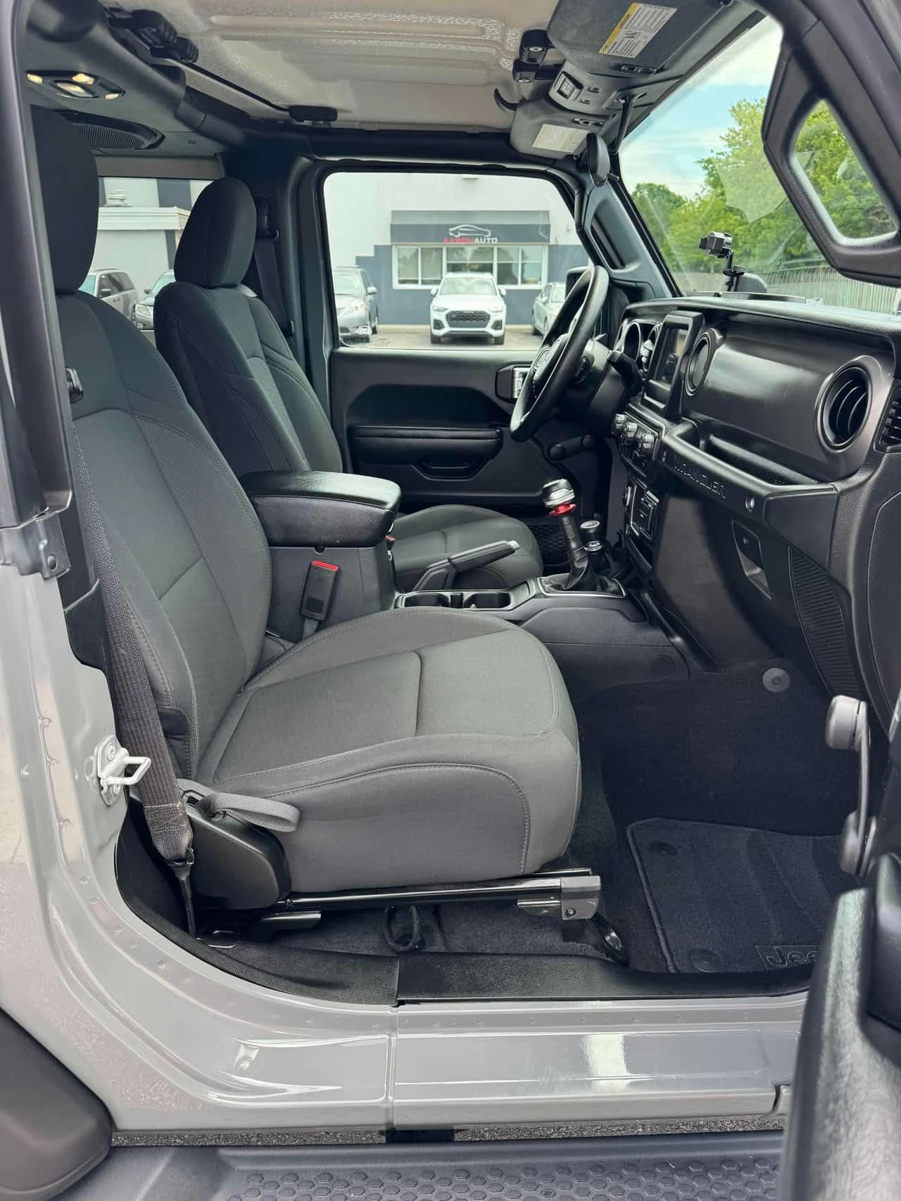 Jeep Wrangler * Sport * АВТОКРЕДИТ БЕЗ ПЪРВОНАЧАЛНА ВНОСКА* , снимка 11 - Автомобили и джипове - 55685158