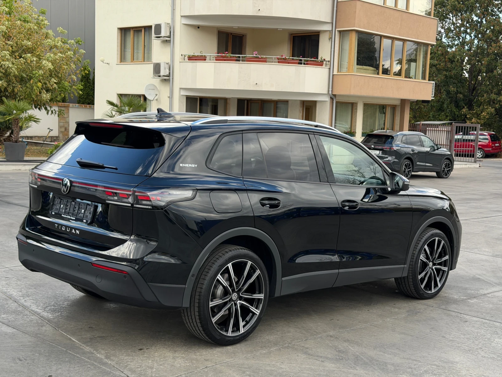 VW Tiguan 2.0TDI* DSG* 150к.с.* гаранционен, снимка 5 - Автомобили и джипове - 56181903