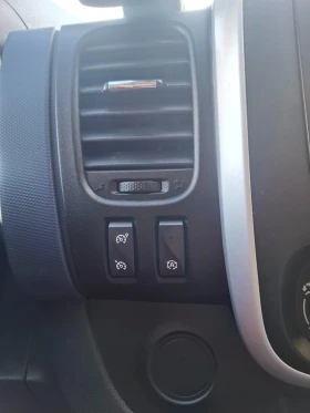 Opel Vivaro 1.6Bi-turbo Камера Климатик Автопилот, снимка 10