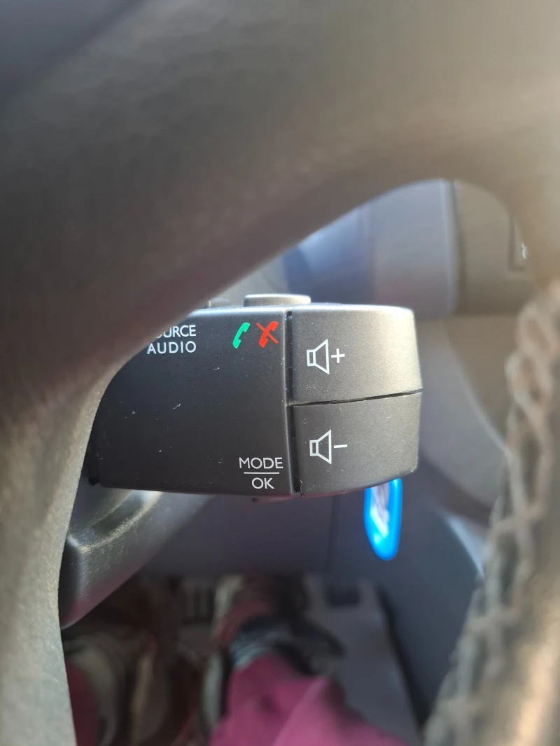 Opel Vivaro 1.6Bi-turbo Камера Климатик Автопилот, снимка 11 - Бусове и автобуси - 53259540