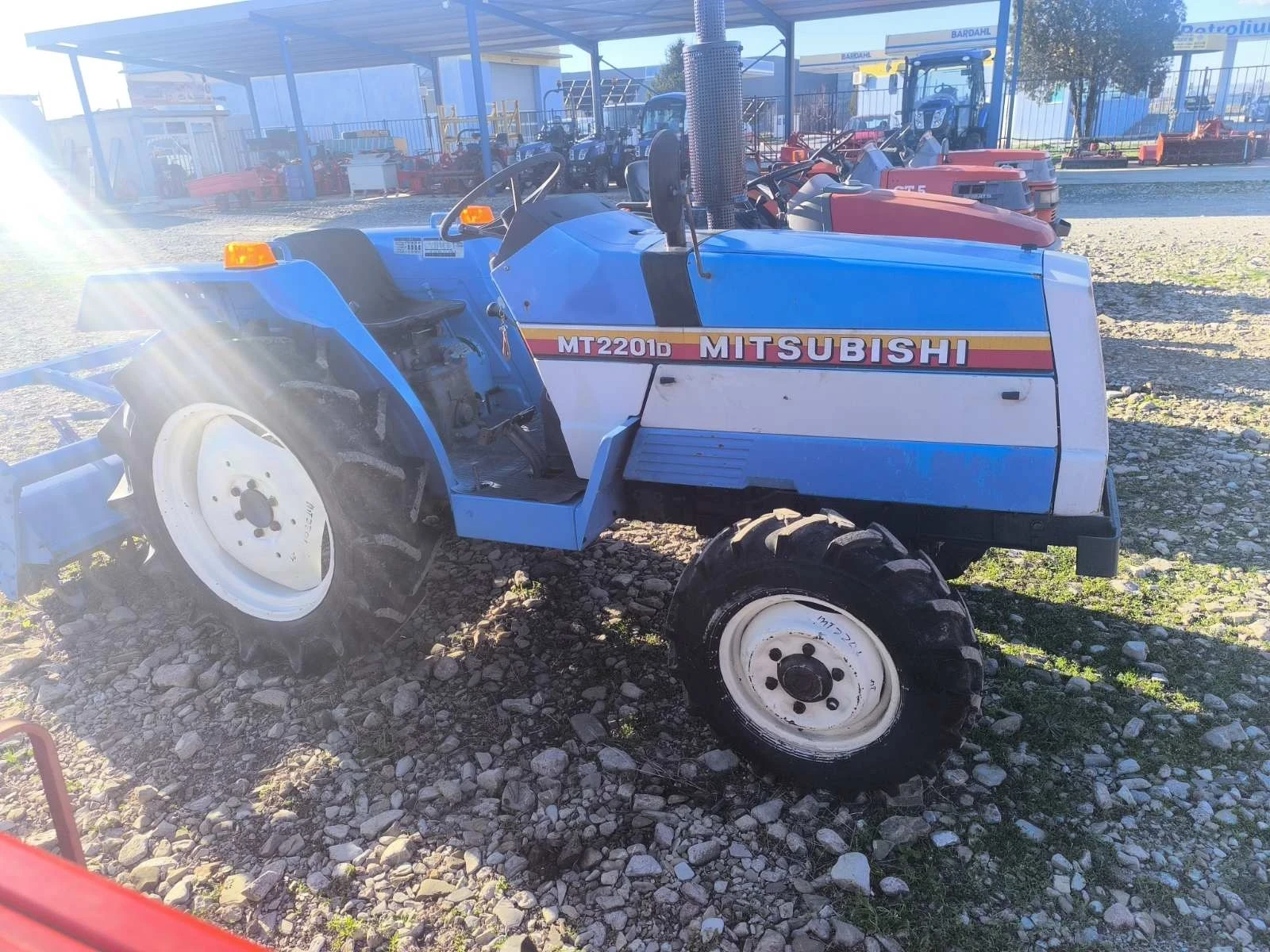 Трактор Mitsubishi Саки агро Сливен  - изображение 3