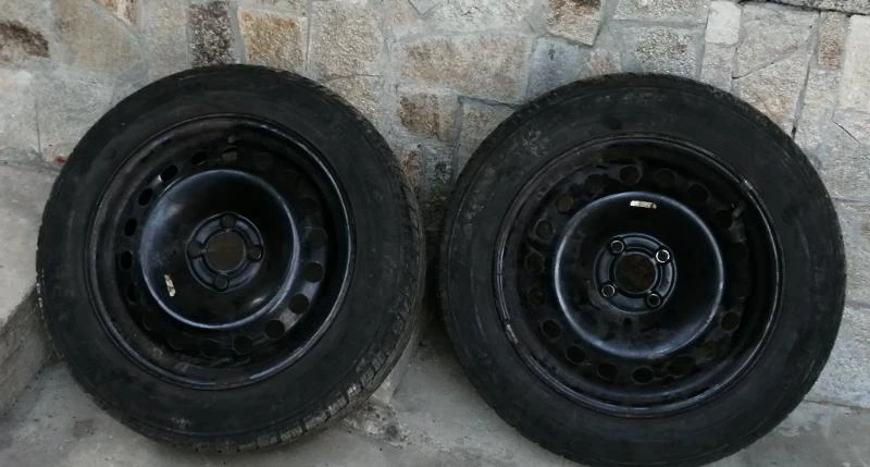 Гуми Летни 215/60R16, снимка 6 - Гуми и джанти - 43483557