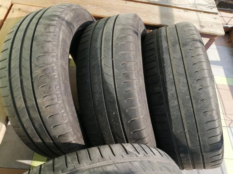 Гуми Летни 215/60R16, снимка 4 - Гуми и джанти - 43483557