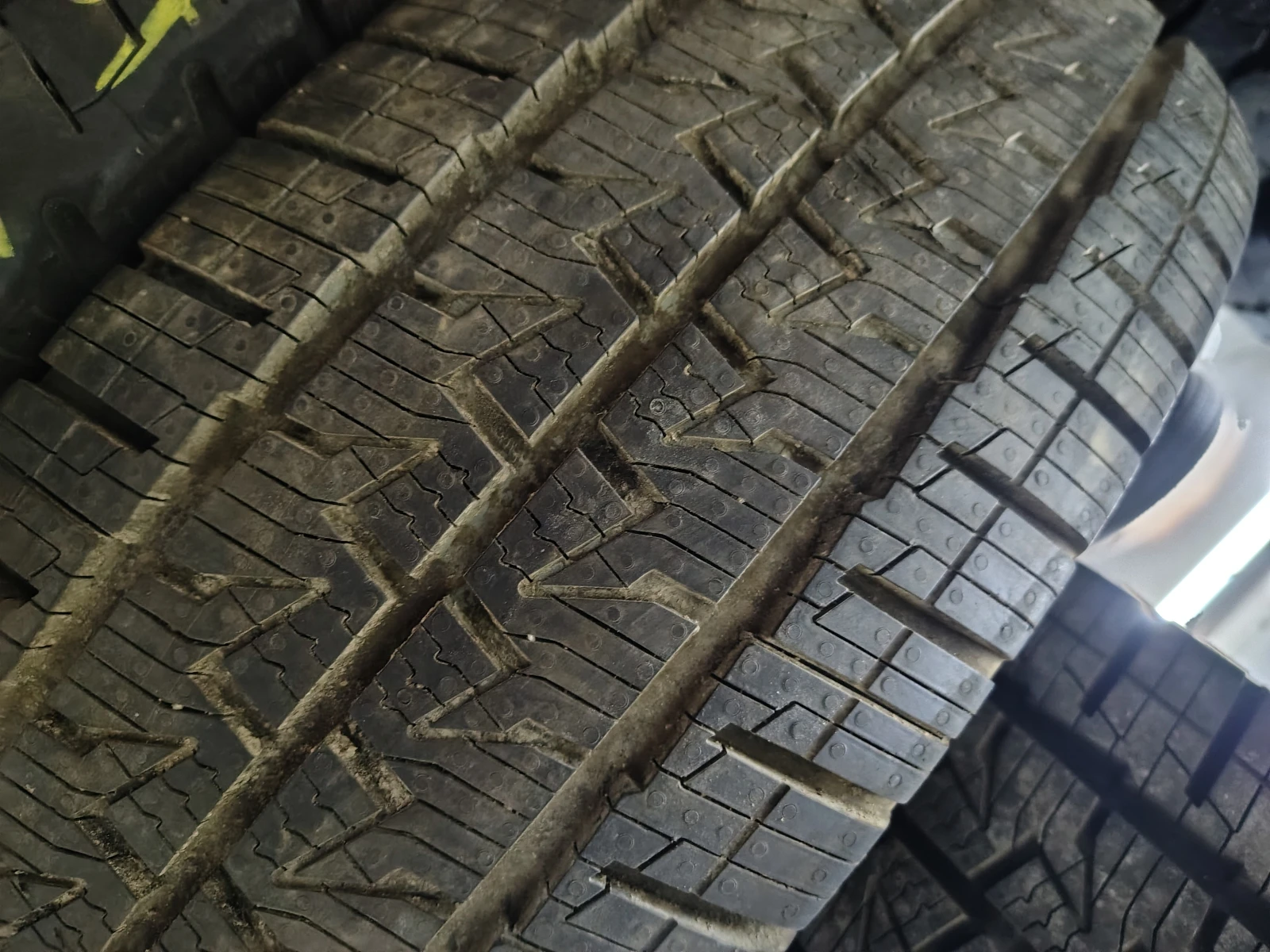 ���� 225/75R16 | Mobile.bg � ����������� 2