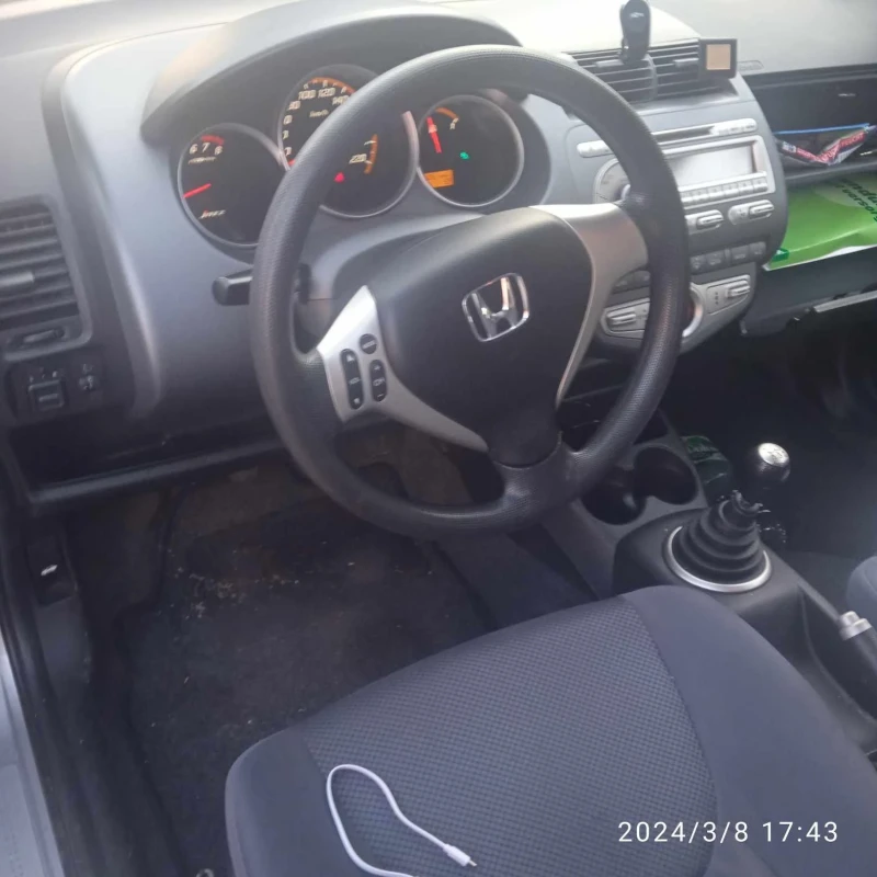 Honda Jazz, снимка 6 - Автомобили и джипове - 48057545