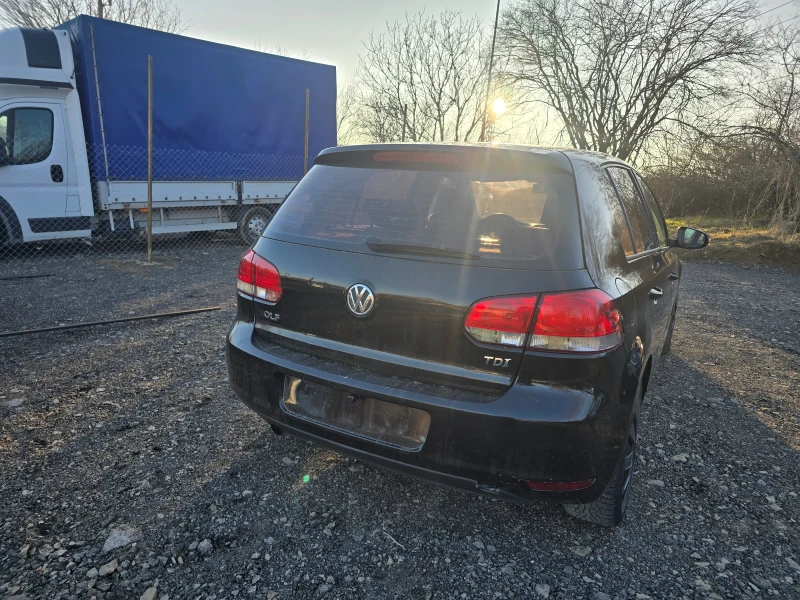 VW Golf 1.6 TDI , снимка 4 - Автомобили и джипове - 48790608