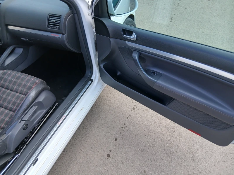 VW Golf 2тси 230кс, снимка 11 - Автомобили и джипове - 53010217