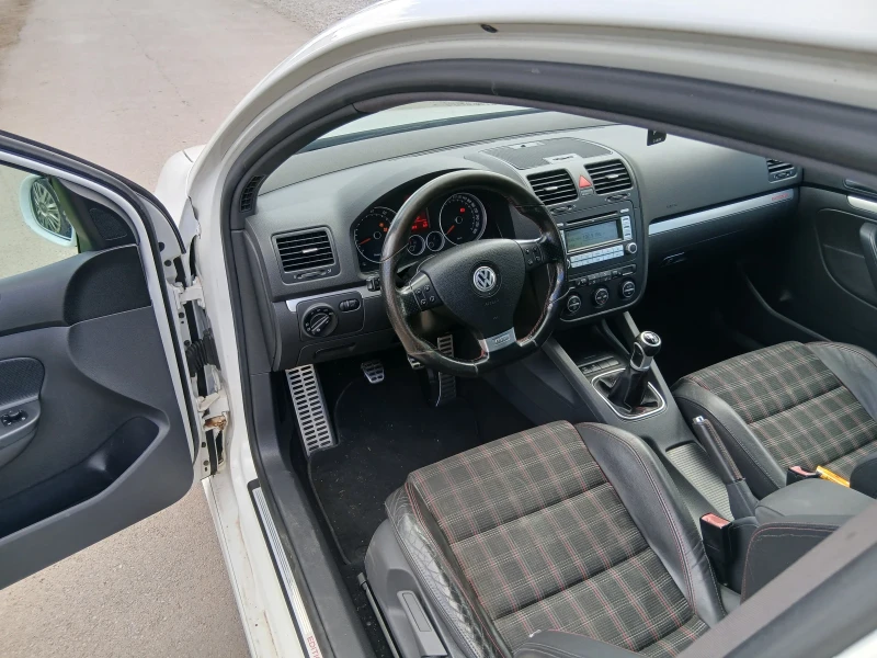VW Golf 2тси 230кс, снимка 5 - Автомобили и джипове - 53010217