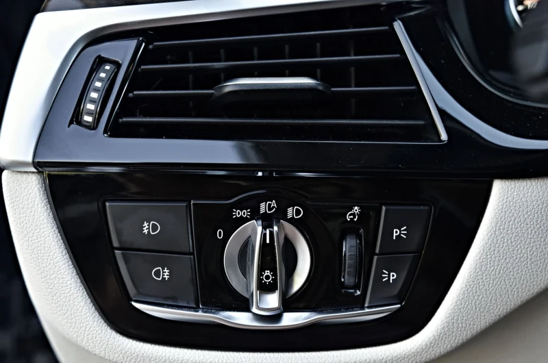 BMW 520 XD * luxury * , снимка 12 - Автомобили и джипове - 50703820