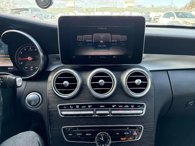 Mercedes-Benz C 300 * CARFAX * ЦЕНА ДО БГ, снимка 8 - Автомобили и джипове - 53036806