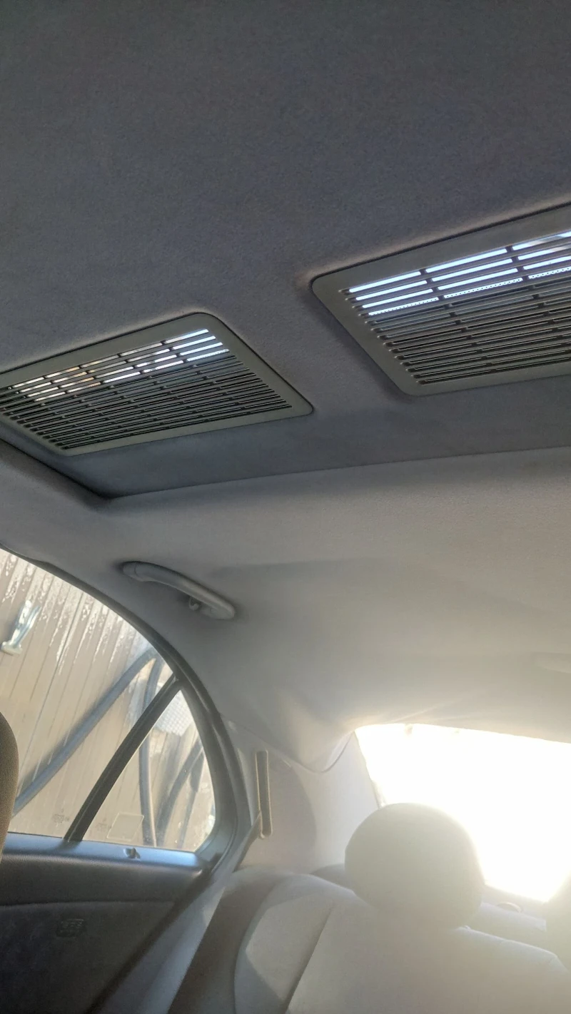 Mercedes-Benz C 220 2.2 CDI, снимка 10 - Автомобили и джипове - 53078337