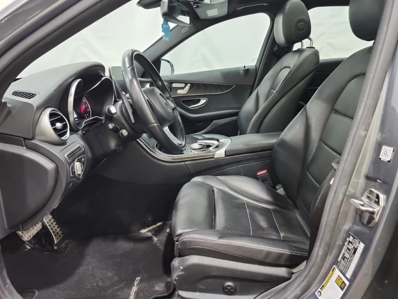 Mercedes-Benz C 300 * TOP * AMG PACK / PANO / 4 MATIC  /CARFAX, снимка 9 - Автомобили и джипове - 53354584