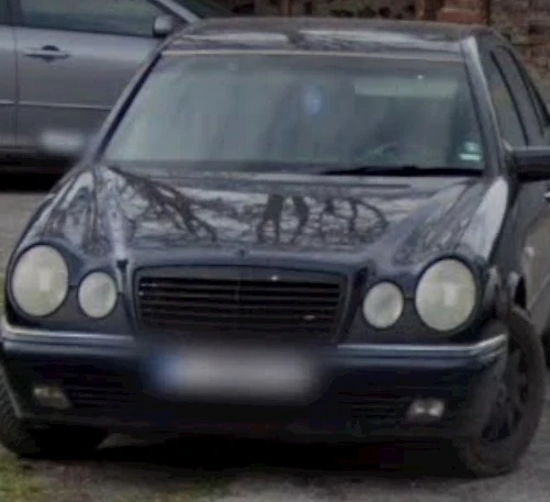 Mercedes-Benz E 200, снимка 1 - Автомобили и джипове - 47988894