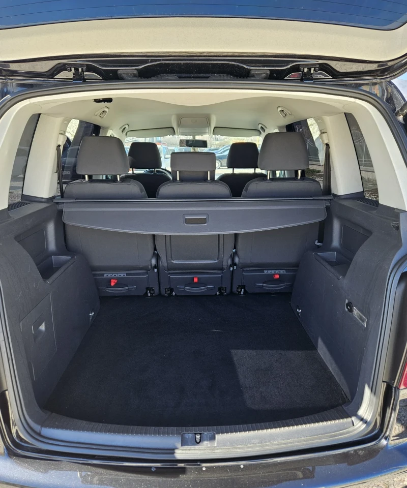 VW Touran 1.6 102кс 139.000км нов внос Холандия - 9700 лв. - 68008904 | Car24.bg