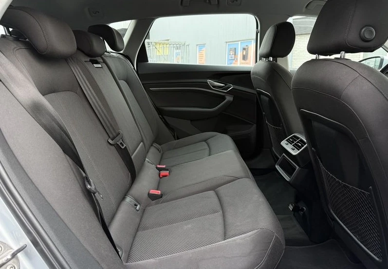 Audi E-Tron 50 Quattro, снимка 6 - Автомобили и джипове - 54062591