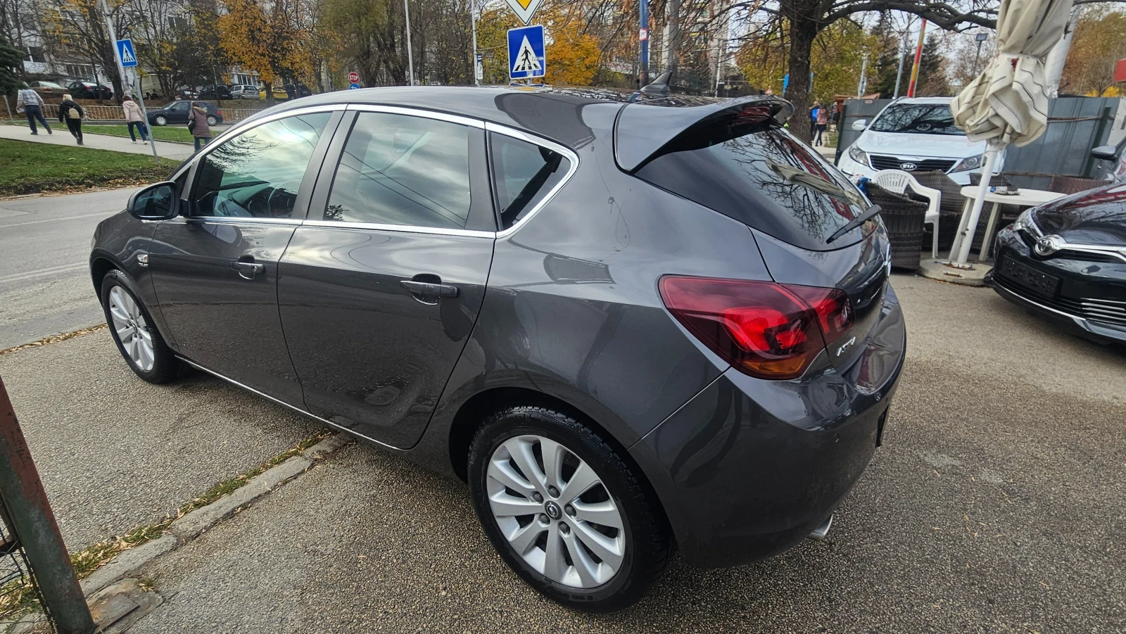 Opel Astra 1, 6, navy - изображение 2