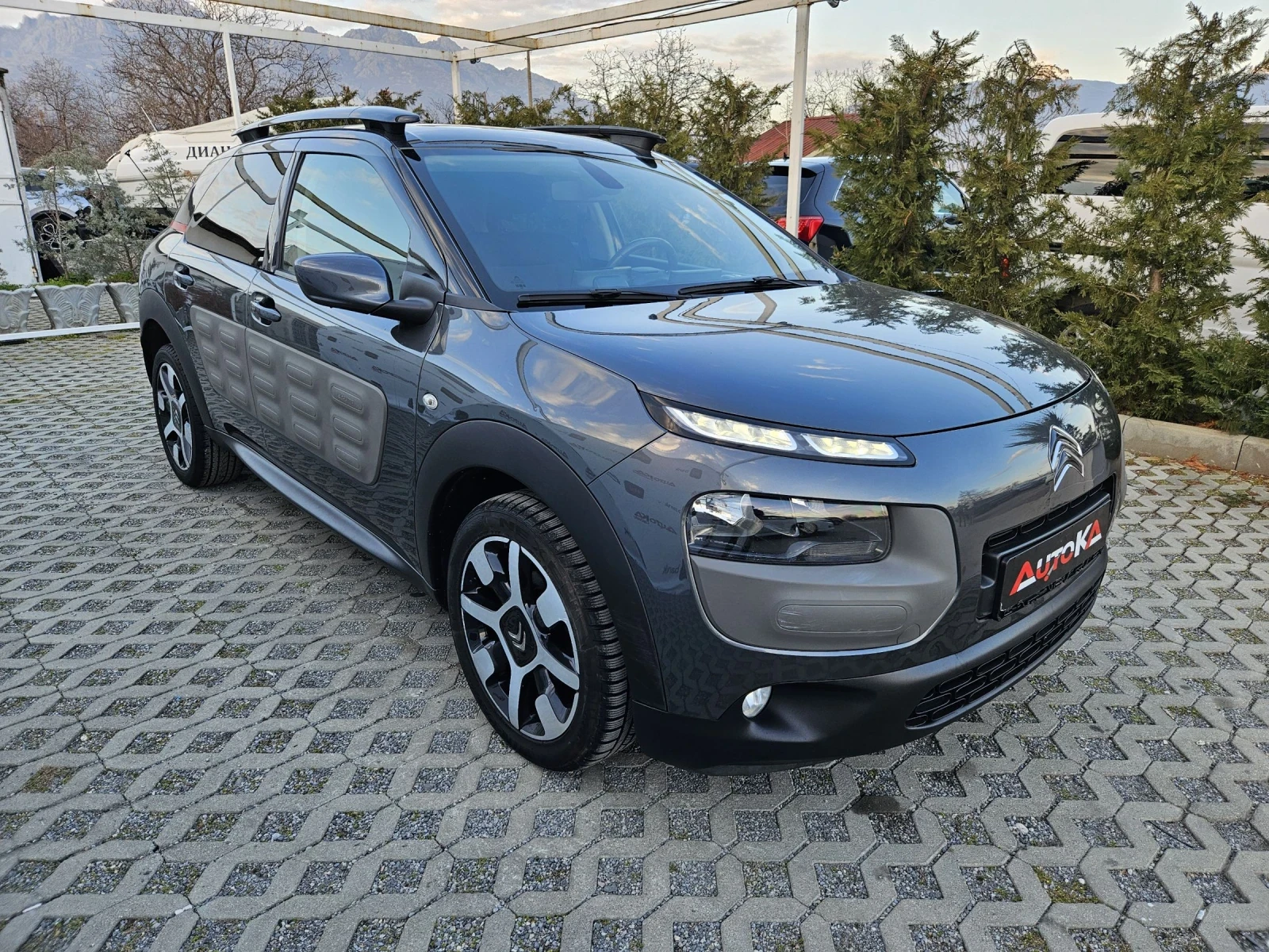 Citroen C4 Cactus 1.6HDI-92кс= АВТОМАТ= ПАНОРАМА= КАМЕРА= НАВИ - изображение 2