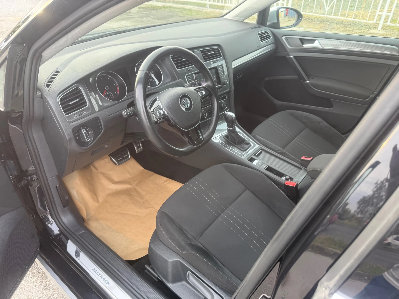 VW Alltrack 2.0 AUT. NAVI ШВЕЙЦАРИЯ - изображение 5