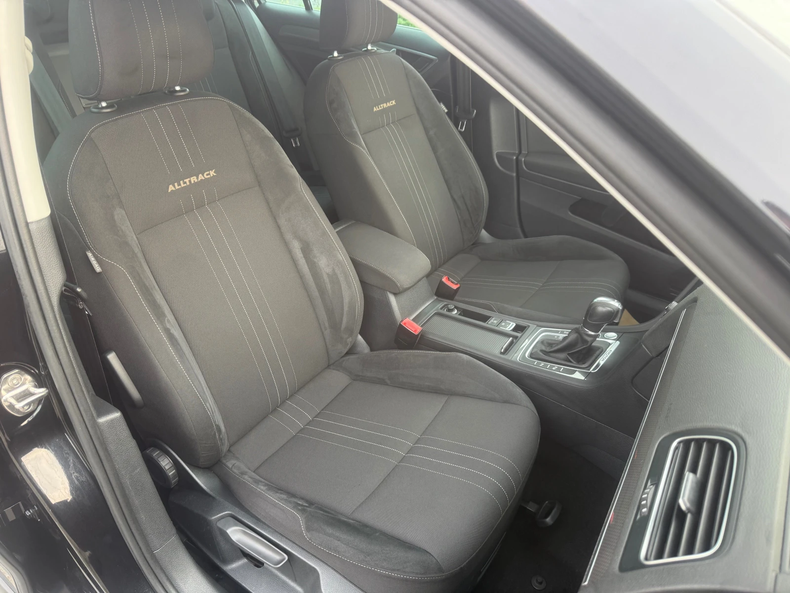 VW Alltrack 2.0 AUT. NAVI ШВЕЙЦАРИЯ - изображение 10