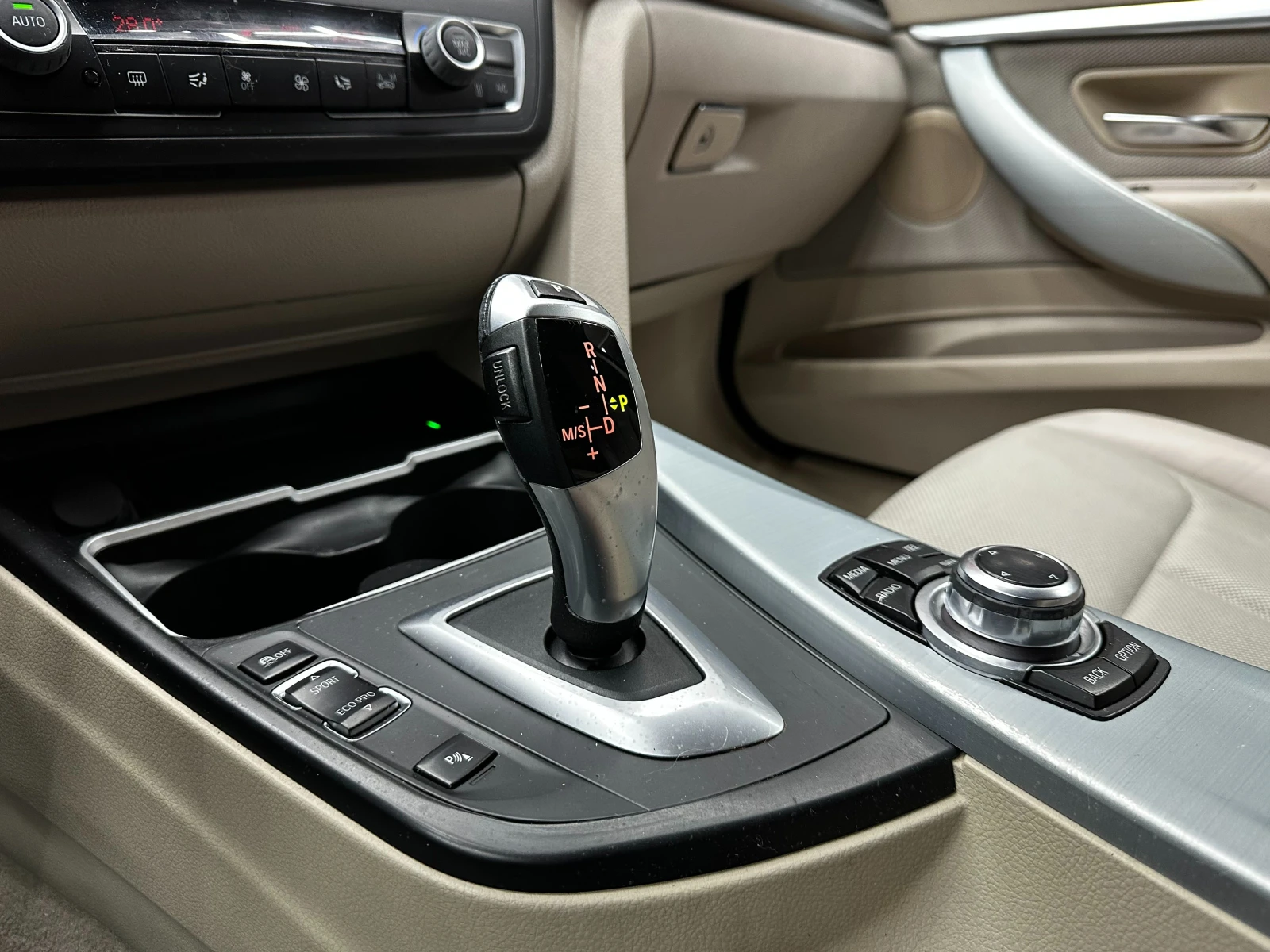 BMW 3gt 143кс/БАРТЕР/ЛИЗИНГ/КОМЕНТАР, снимка 2 - Автомобили и джипове - 53417157