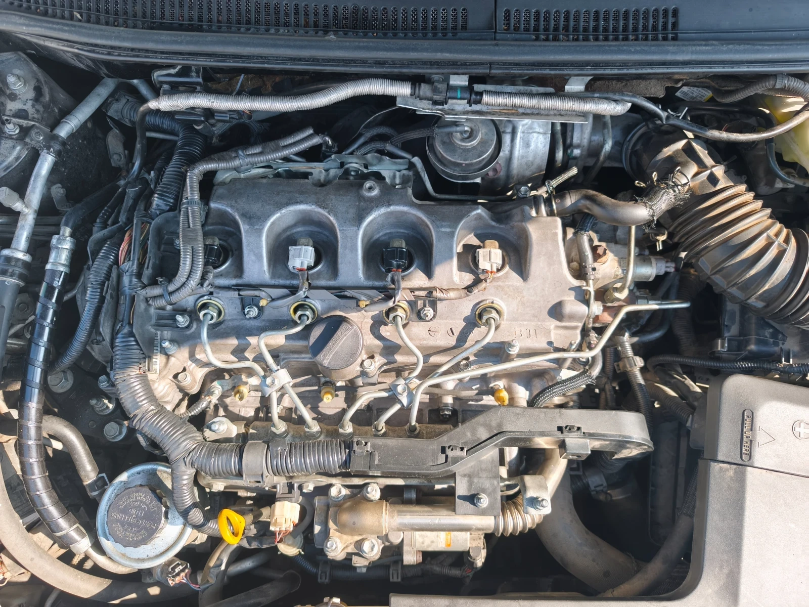 Toyota Avensis, снимка 13 - Автомобили и джипове - 53866368