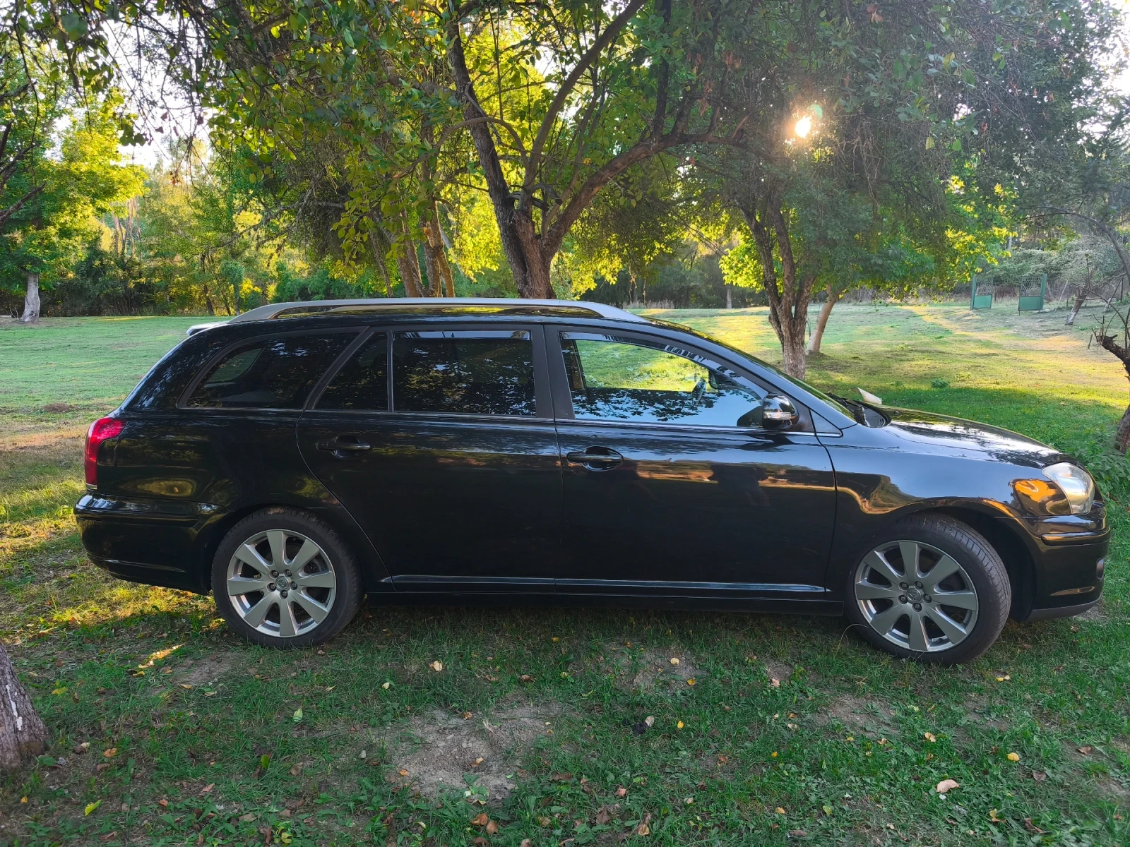 Toyota Avensis   Фейслифт-2.0 d4d 126к.с., снимка 8 - Автомобили и джипове - 53866368
