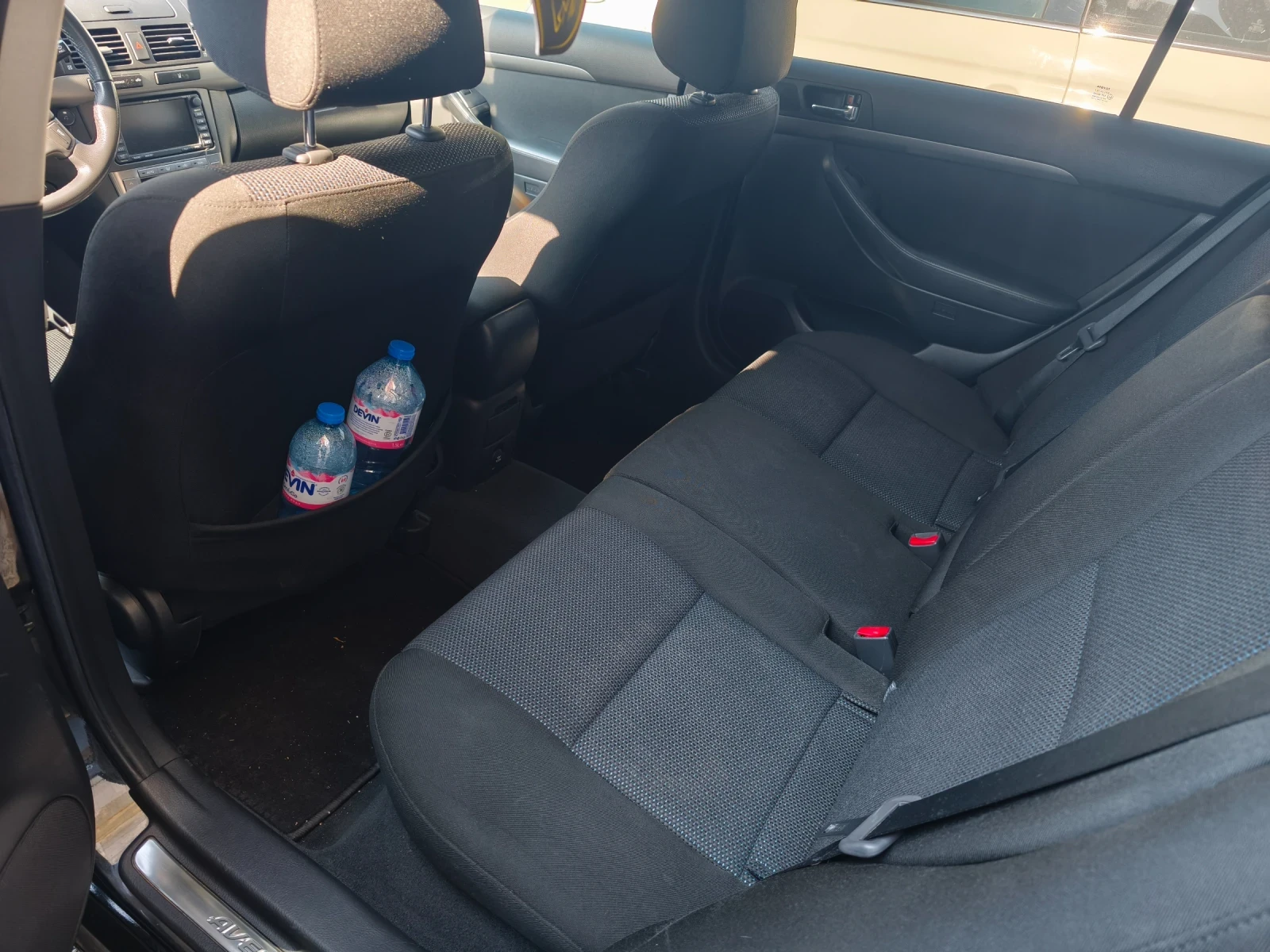 Toyota Avensis, снимка 9 - Автомобили и джипове - 53866368