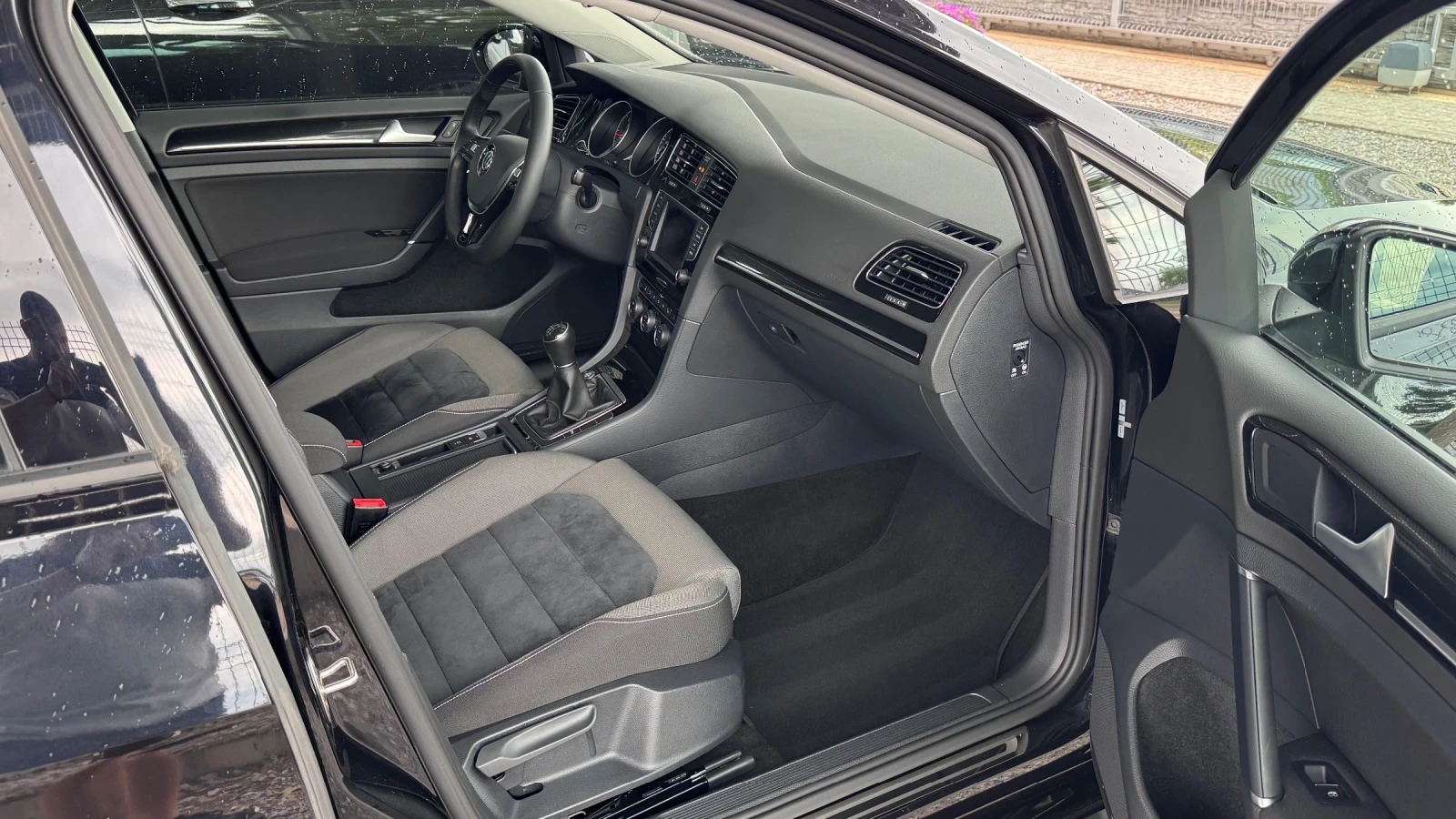 VW Golf 2.0TDI R-Line 150�� 6��* Keyless* LED* VW �������* | Mobile.bg � ����������� 9