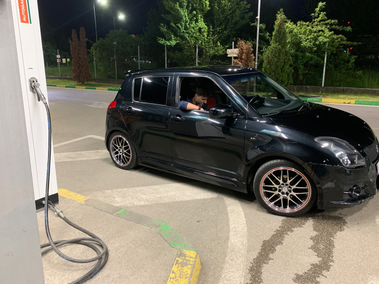 Suzuki Swift, снимка 4 - Автомобили и джипове - 54894355