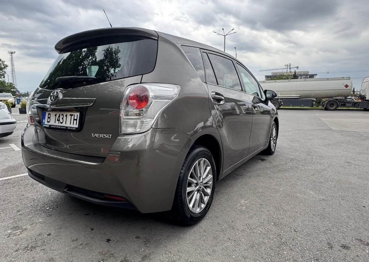 Toyota Verso, снимка 5 - Автомобили и джипове - 55152835