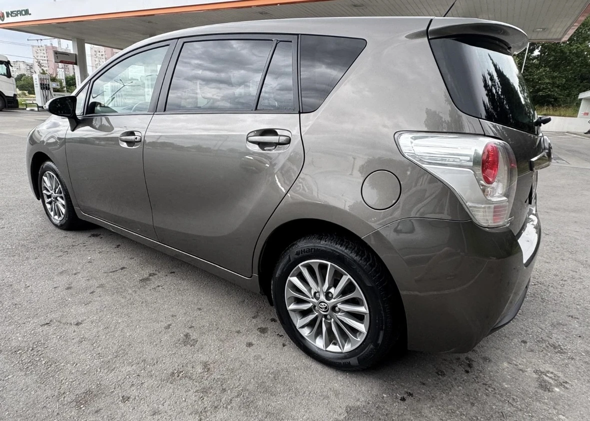 Toyota Verso, снимка 7 - Автомобили и джипове - 55152835