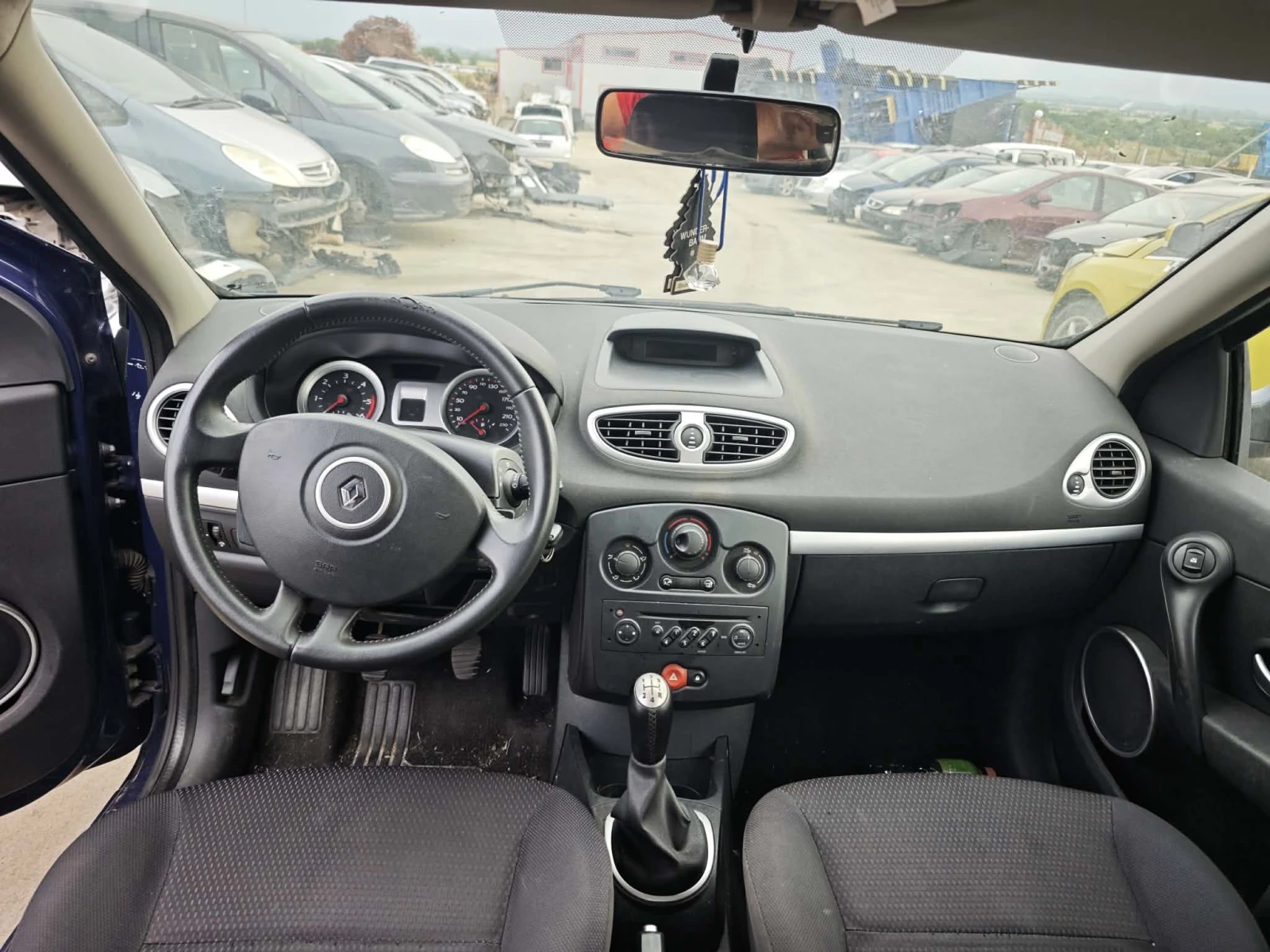 Renault Clio 1.5 dCi, снимка 5 - Автомобили и джипове - 55368568