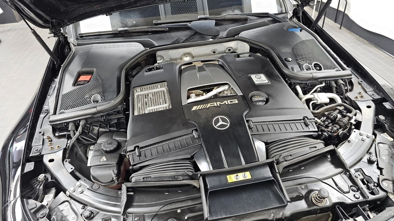 Mercedes-Benz AMG GT 63 S 4MATIC+ * BURMESTER* 360* HUD* PANO* FULL* , снимка 6 - Автомобили и джипове - 55500609