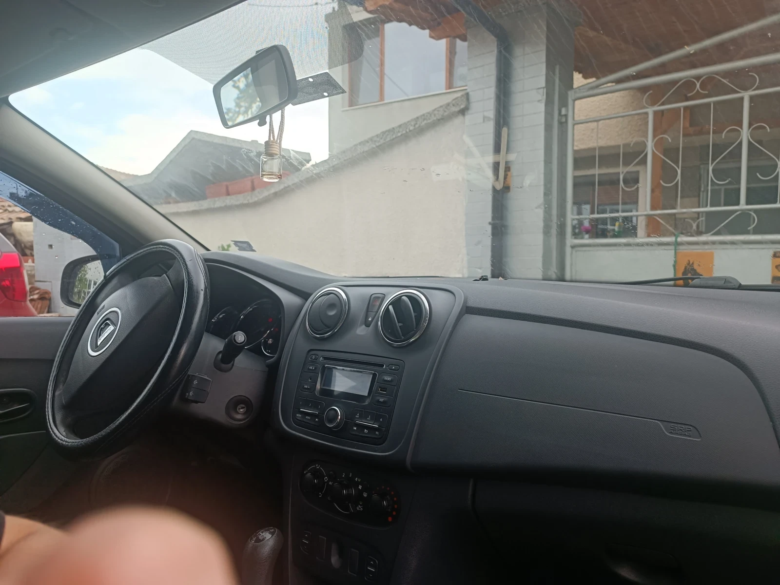 Dacia Sandero, снимка 5 - Автомобили и джипове - 55577845