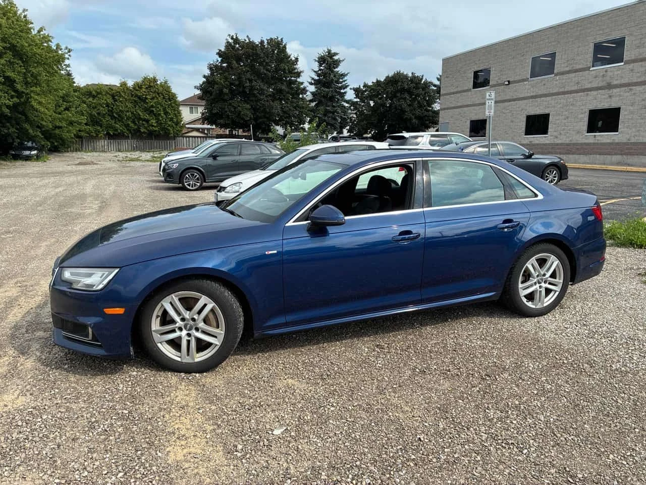 Audi A4 TECHNIK/ВСИЧКИ ЕКСТРИ ЗА МОДЕЛА /CARFAX/АВТОКРЕДИТ, снимка 2 - Автомобили и джипове - 55602508
