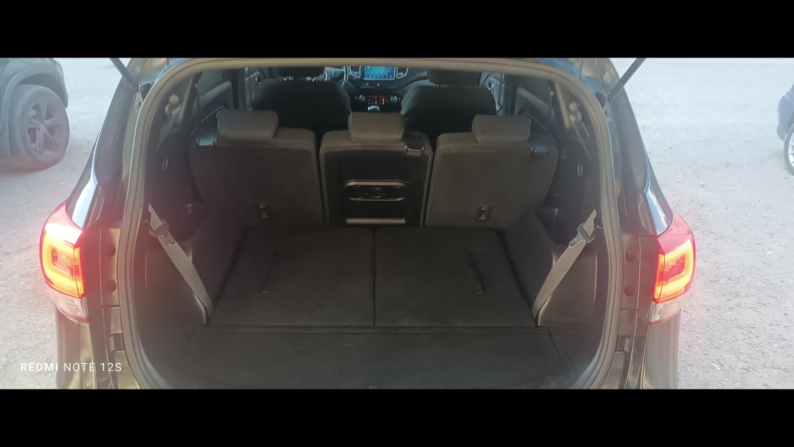 Kia Carens 1.7crdi, снимка 15 - Автомобили и джипове - 56216853