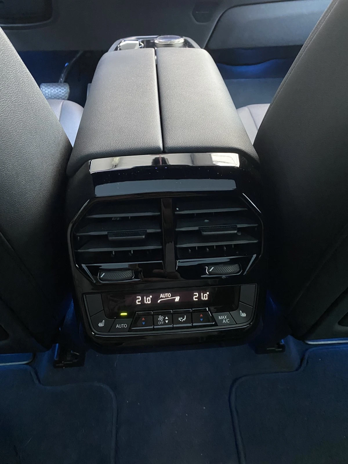 BMW iX IX-X-DRIVE50M, снимка 7 - Автомобили и джипове - 56407350