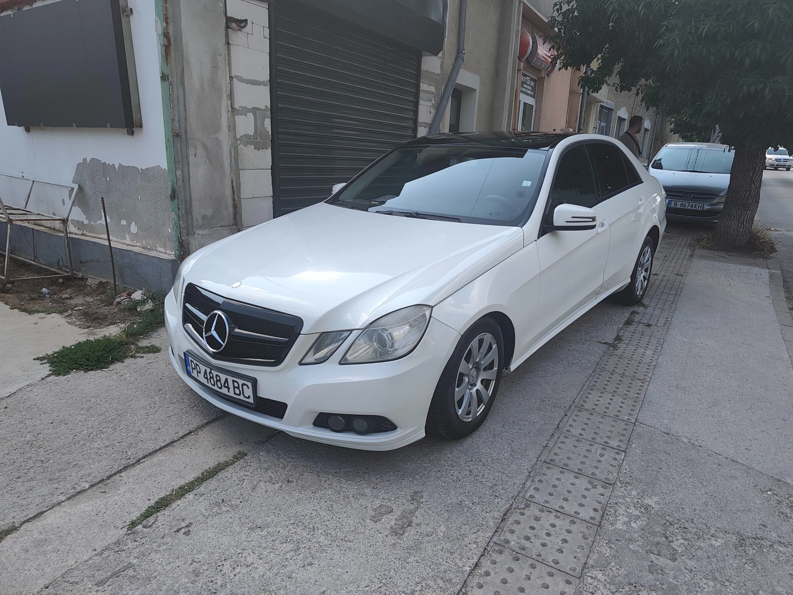 Mercedes-Benz E 200 E 200