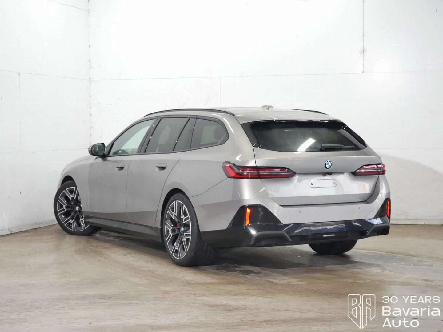 BMW 540 d xDrive Touring Steptronic, снимка 2 - Автомобили и джипове - 56709053