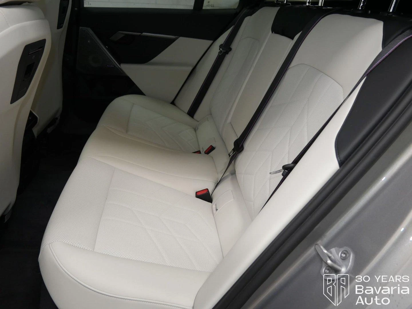 BMW 540 d xDrive Touring Steptronic, снимка 8 - Автомобили и джипове - 56709053